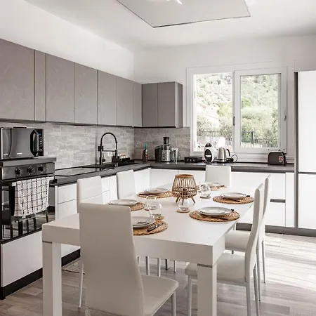 H11 Ml House Giardino- Parcheggio * Taggia